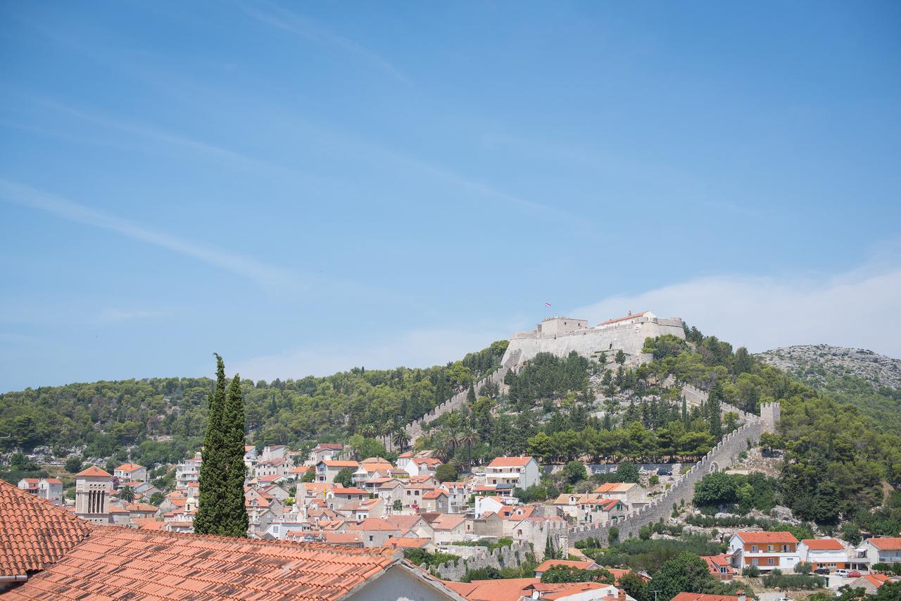 Central, Spacious, Great View Χβαρ Εξωτερικό φωτογραφία