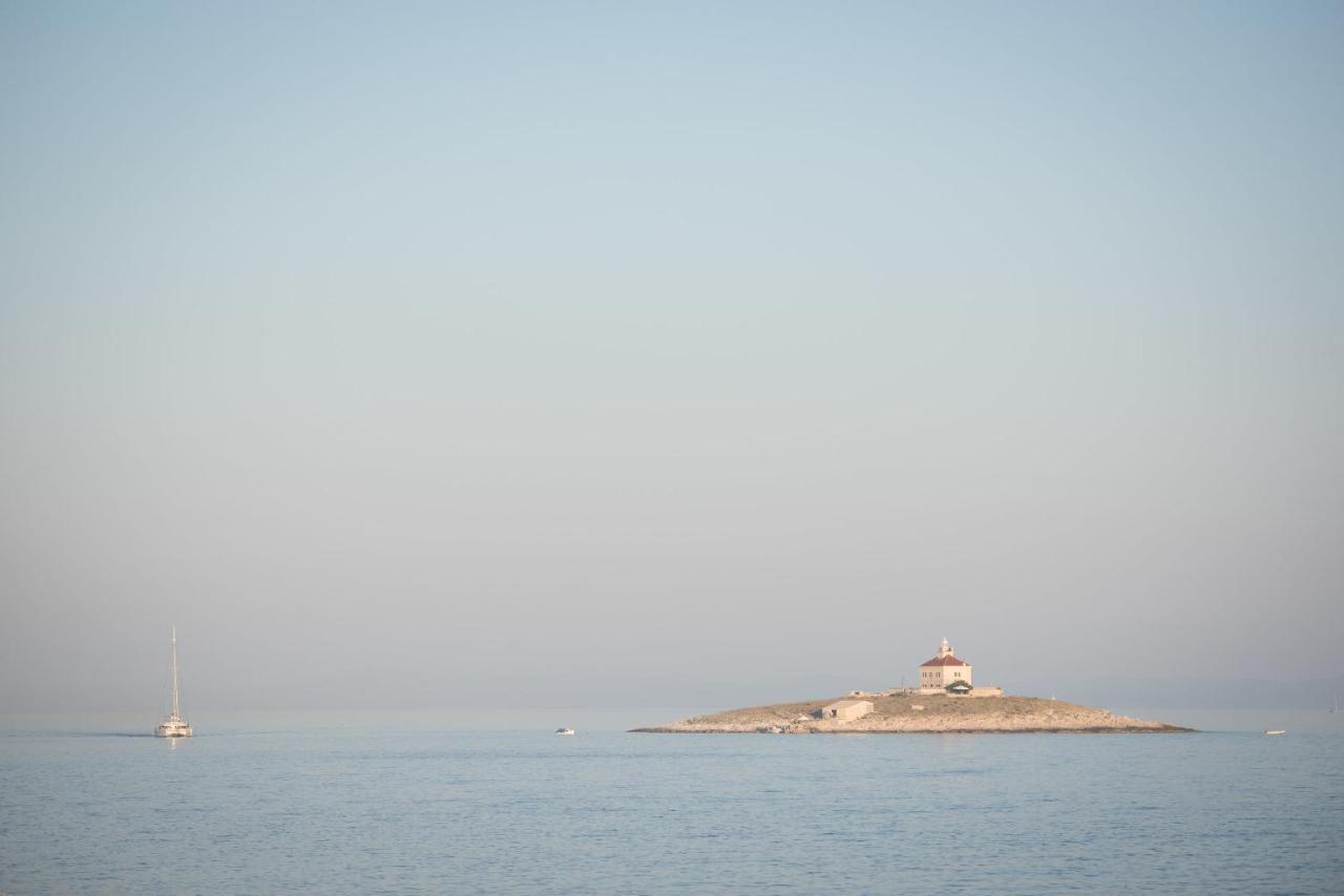 Central, Spacious, Great View Χβαρ Εξωτερικό φωτογραφία